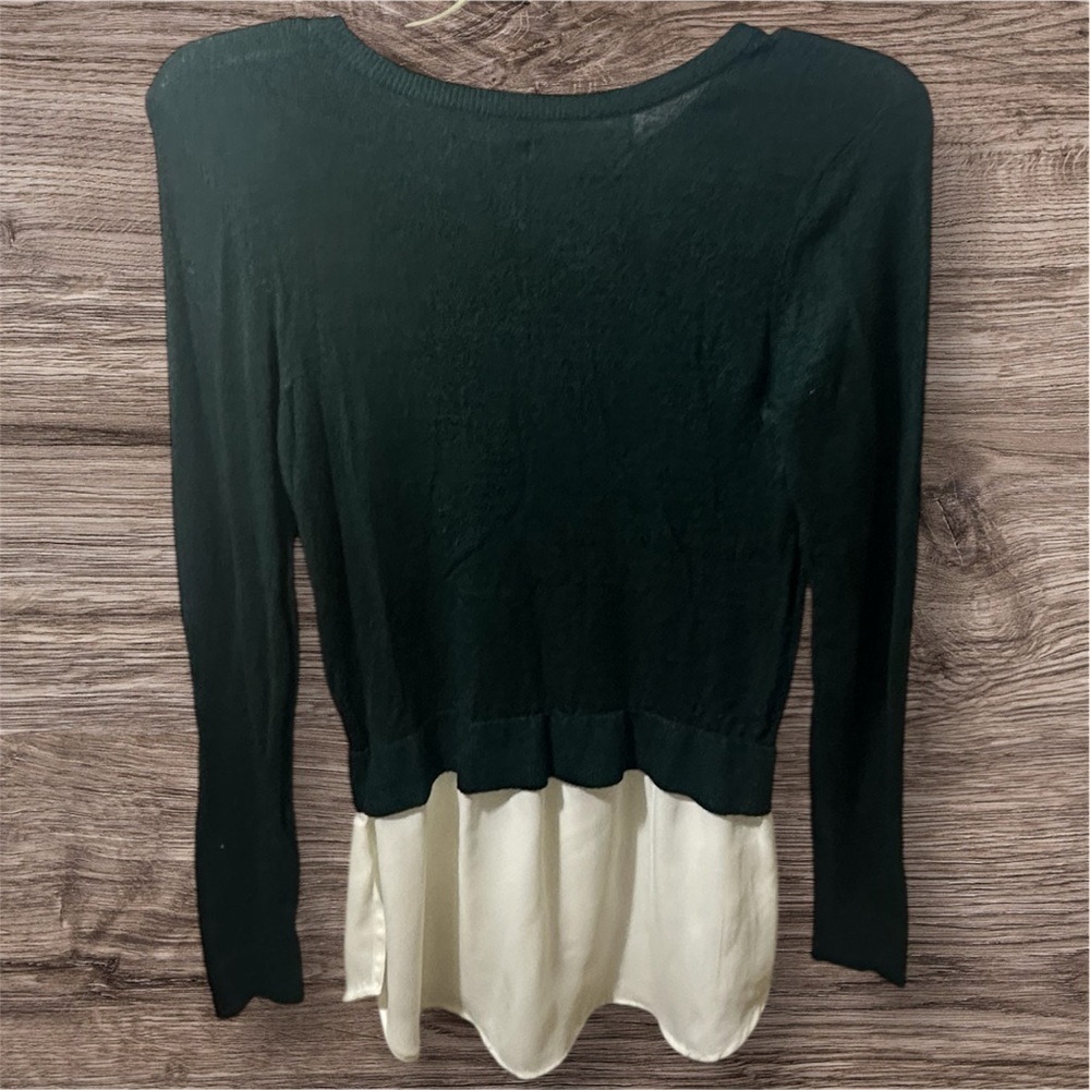 Apt. 9 long sleeve crew neck sweater with a two- fear cream blouse style. - Picture 4 of 4